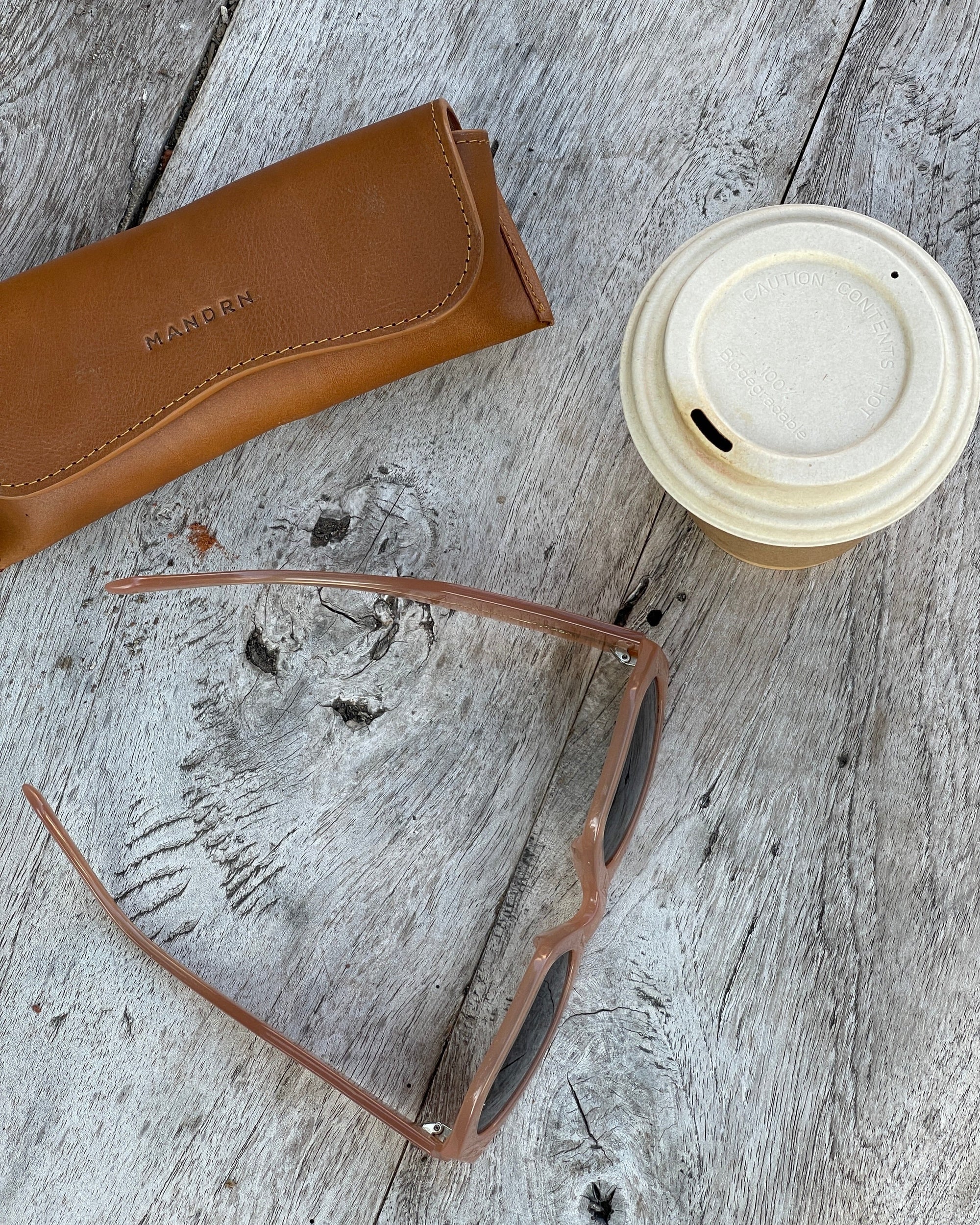 Mandrn Sol Case - Tan Sunglasses Case