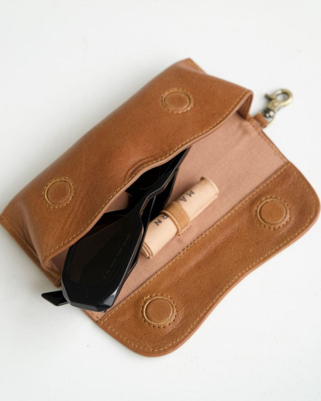 Mandrn Sol Case - Tan Sunglasses Case
