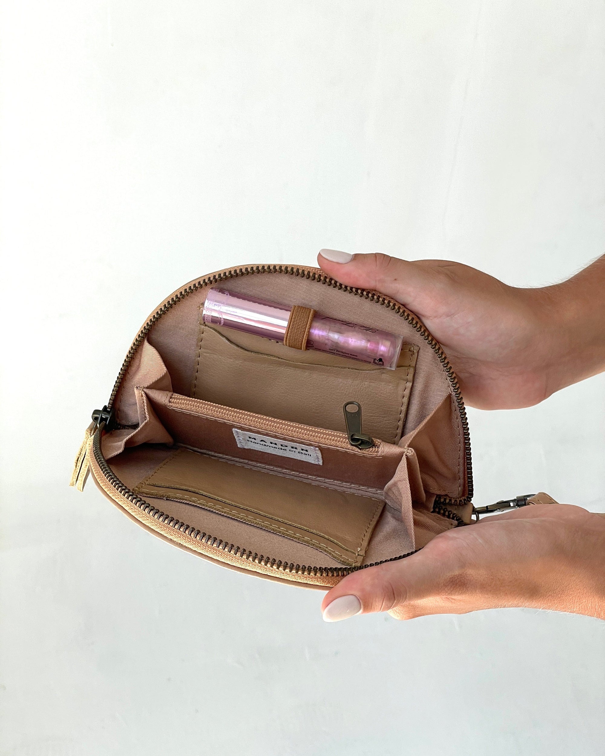 Mandrn Wedge Wallet - Sand Wallets & Money Clips