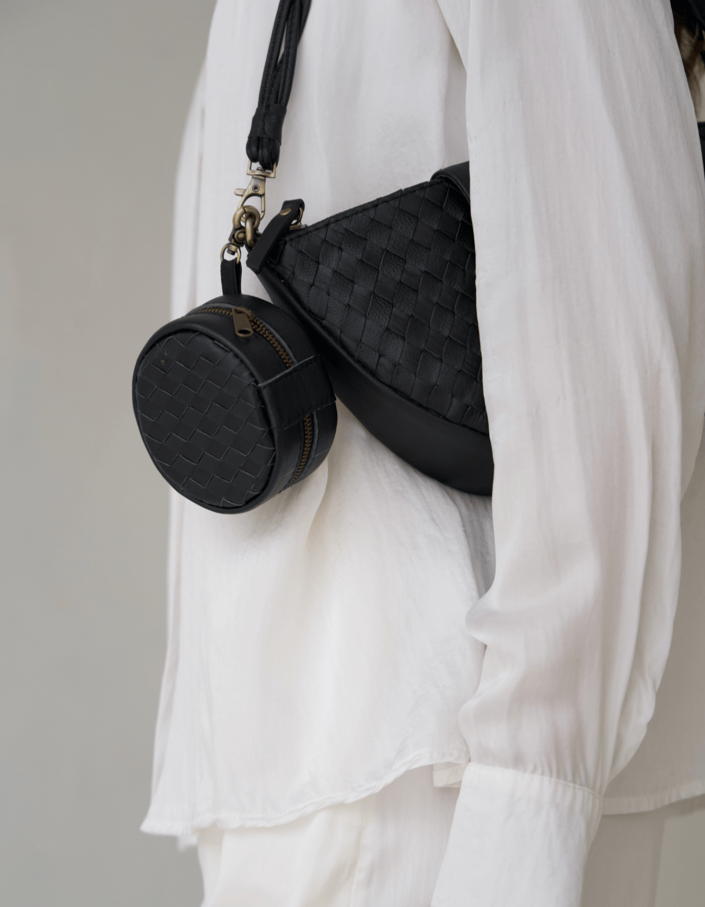MANDRN | The Woven Rover - Black Leather Circle Pouch