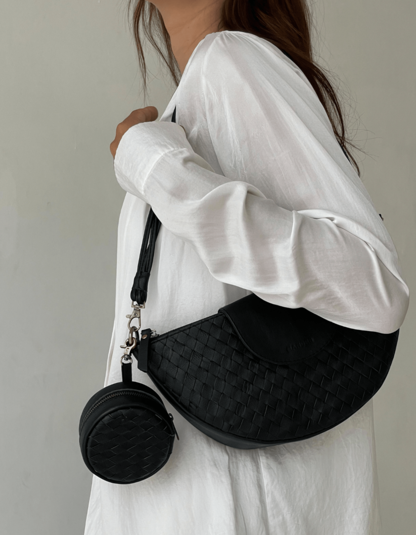 Woven Rover Circle Pouch - Black