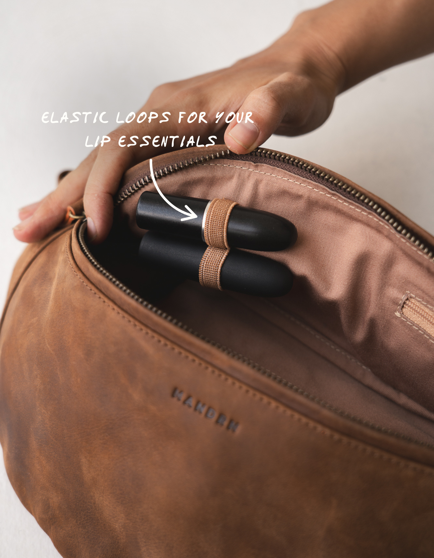 Atlas - Saddle (Dark)