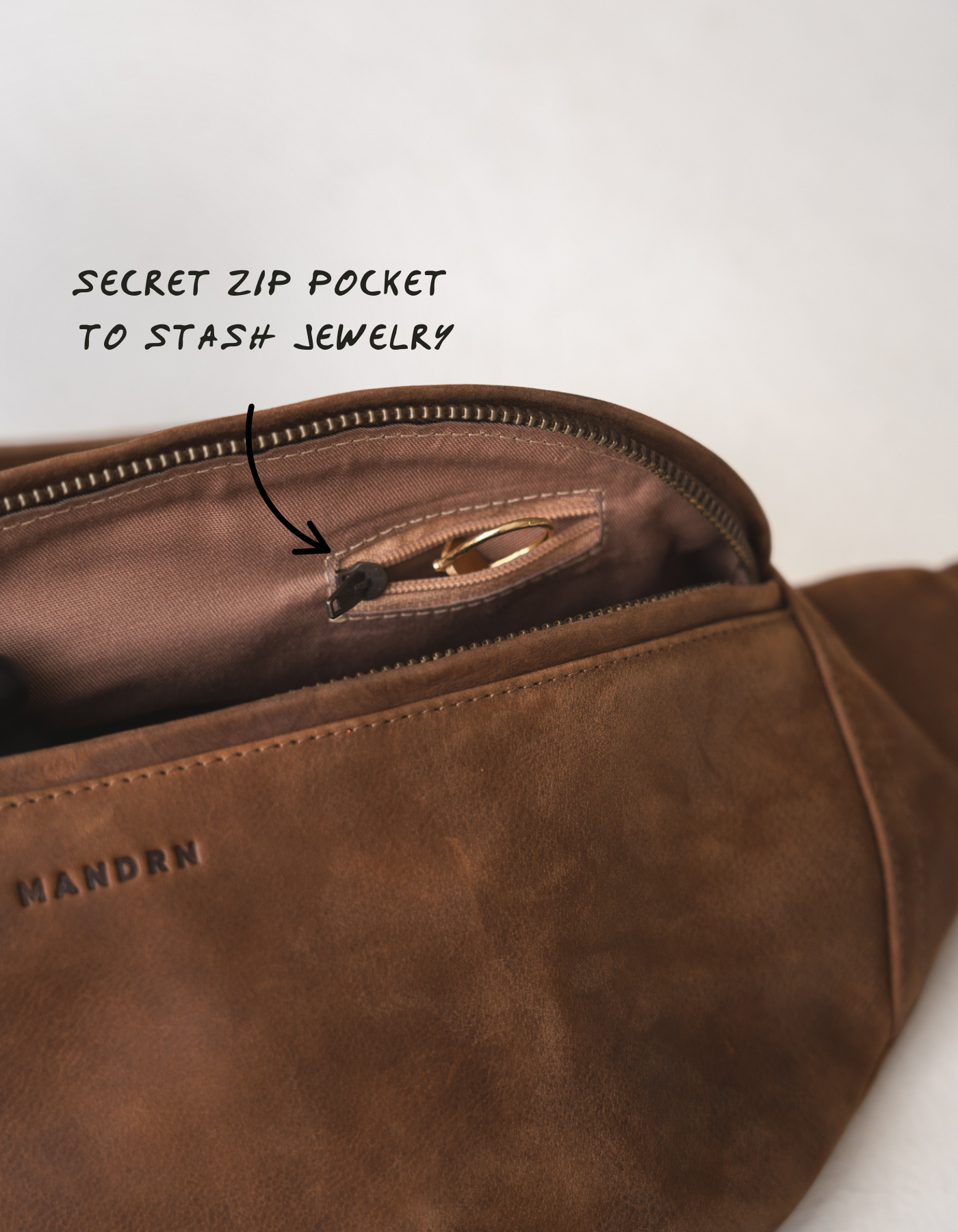 Atlas - Saddle (Dark)