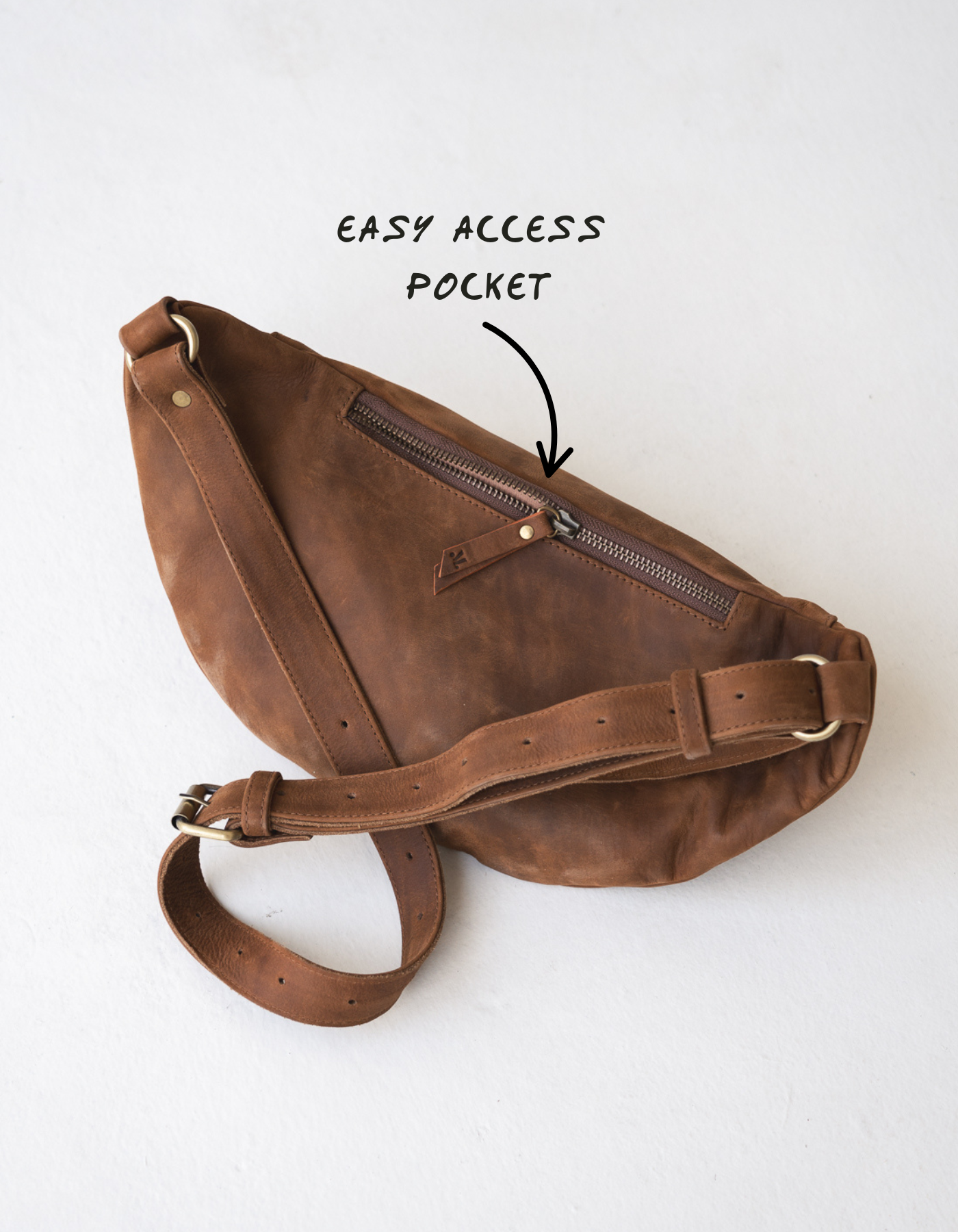 Atlas - Saddle (Dark)