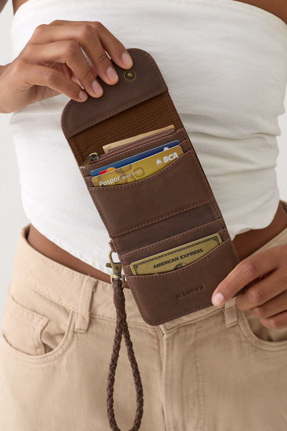 Noa Wallet - Saddle Dark