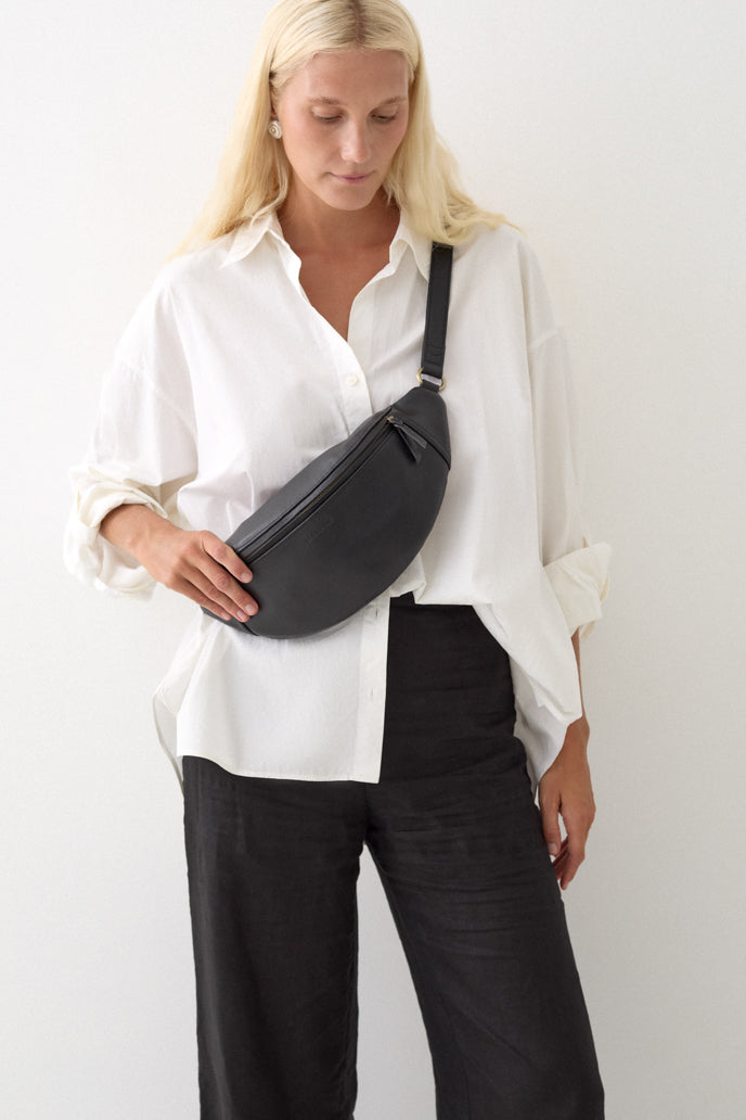 MANDRN | The Atlas - Black Leather Crossbody Bag