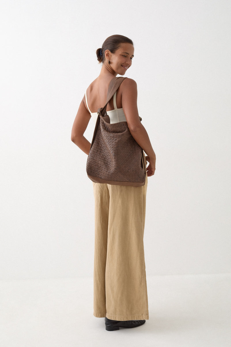 [PRE-ORDER] Woven Evra Tote - Saddle (Dark)