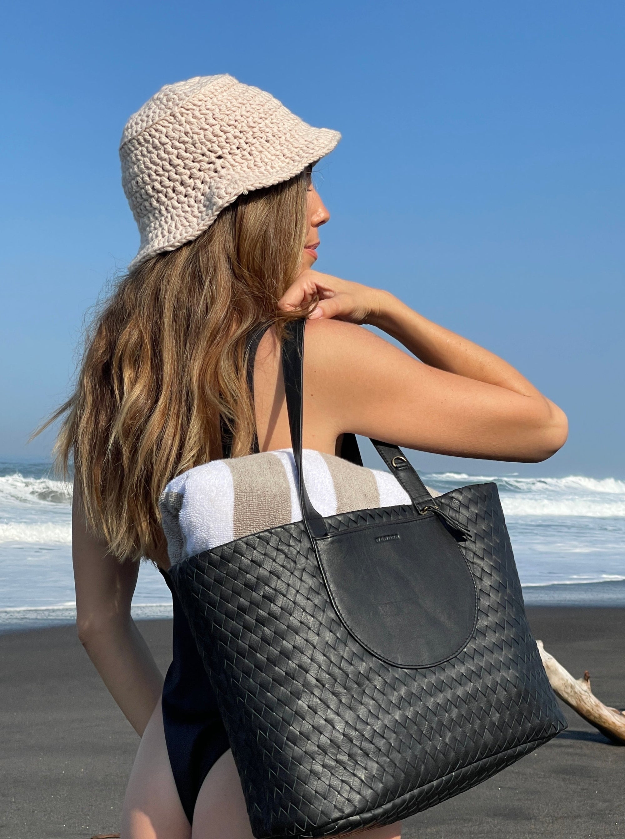 Mandrn Andie Woven Tote - Black tote