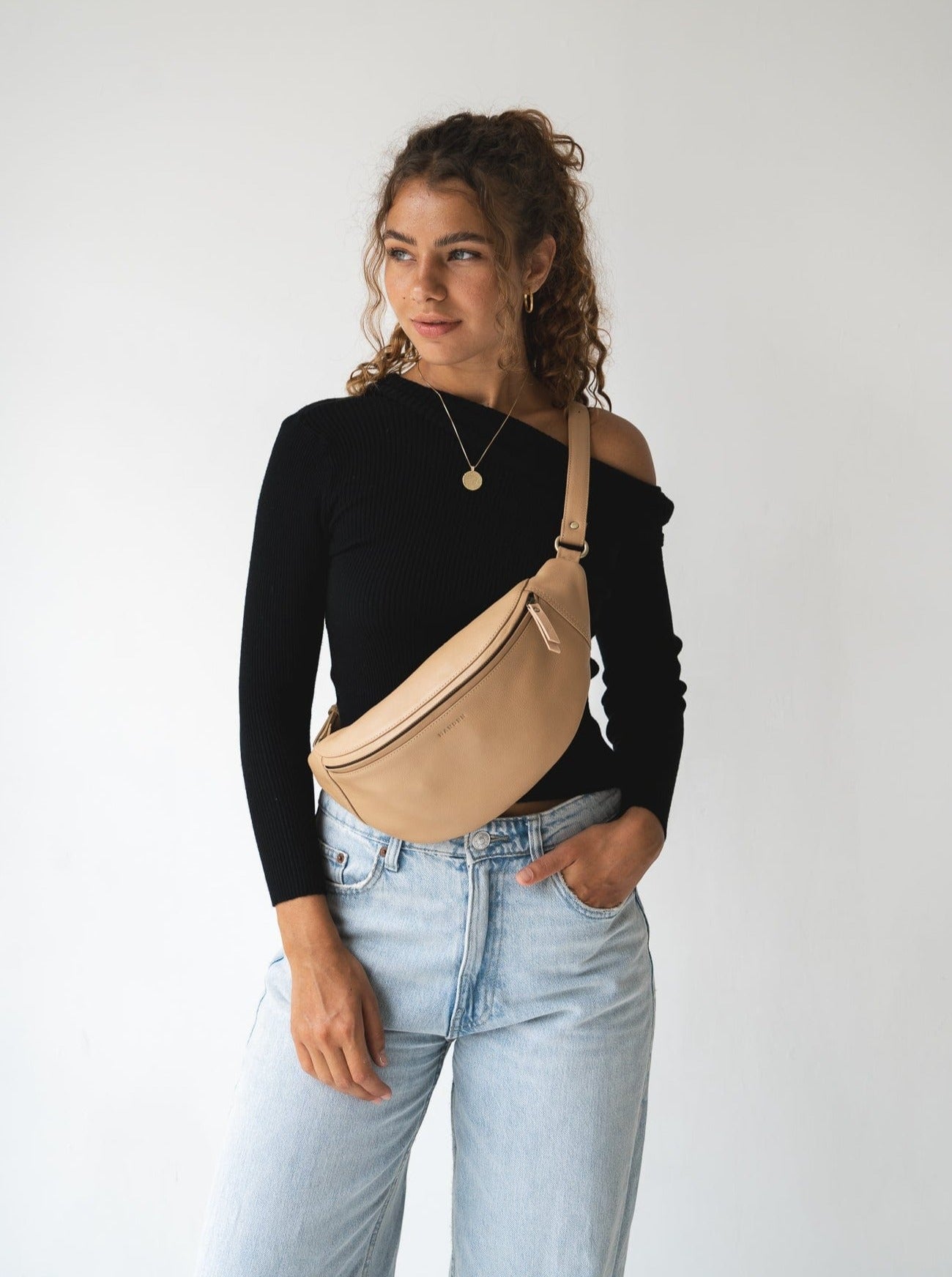 MANDRN | The Atlas- Sand Leather Fanny Pack