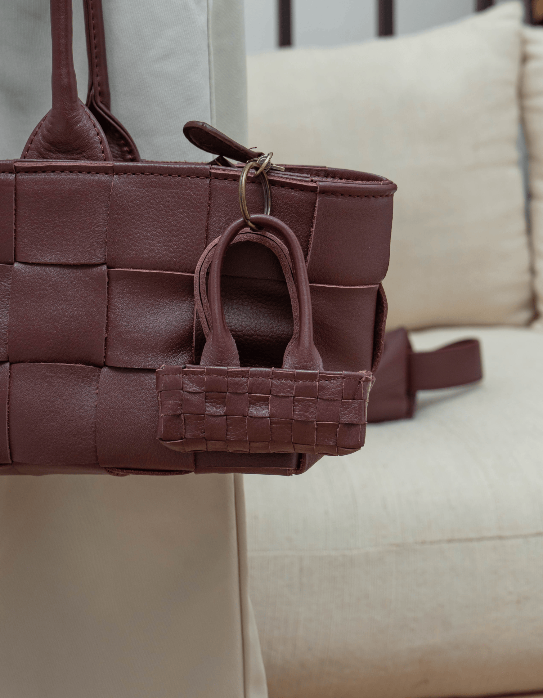 Mandrn Mini Rosalie - Burgundy Keychain