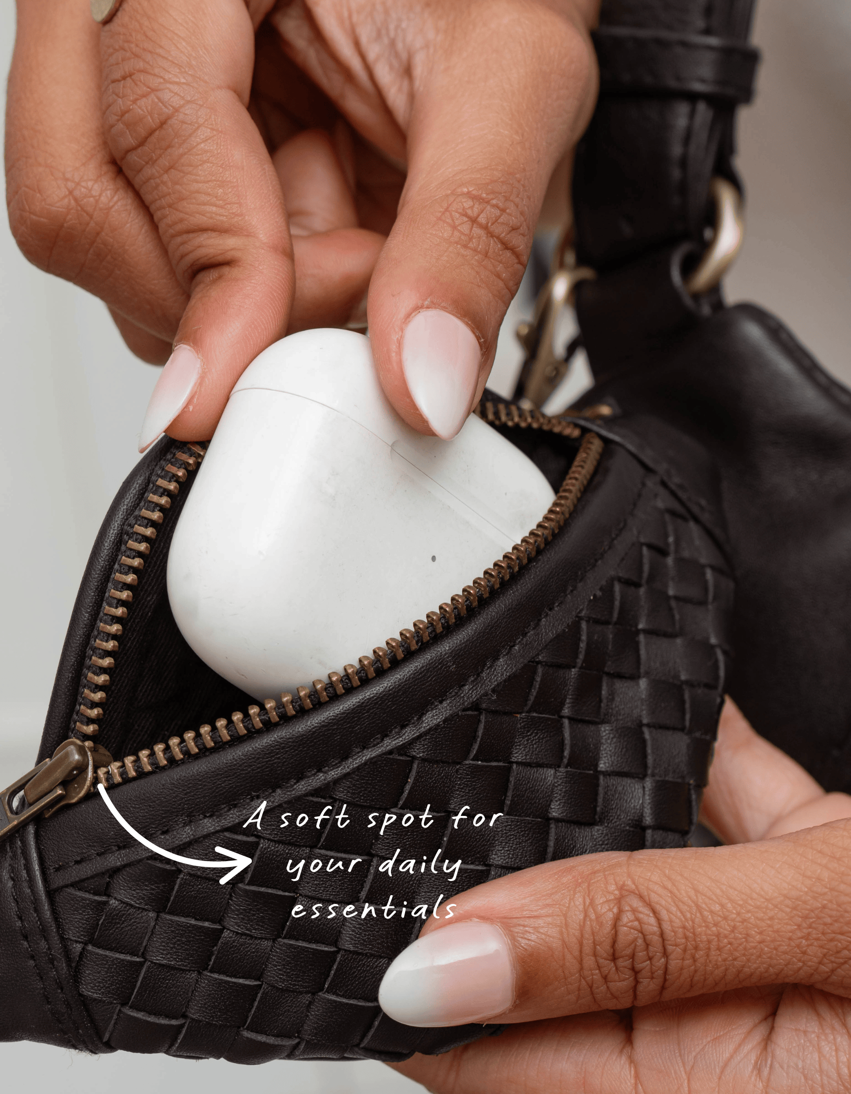 Mandrn Mini Woven Atlas - Black Keychain