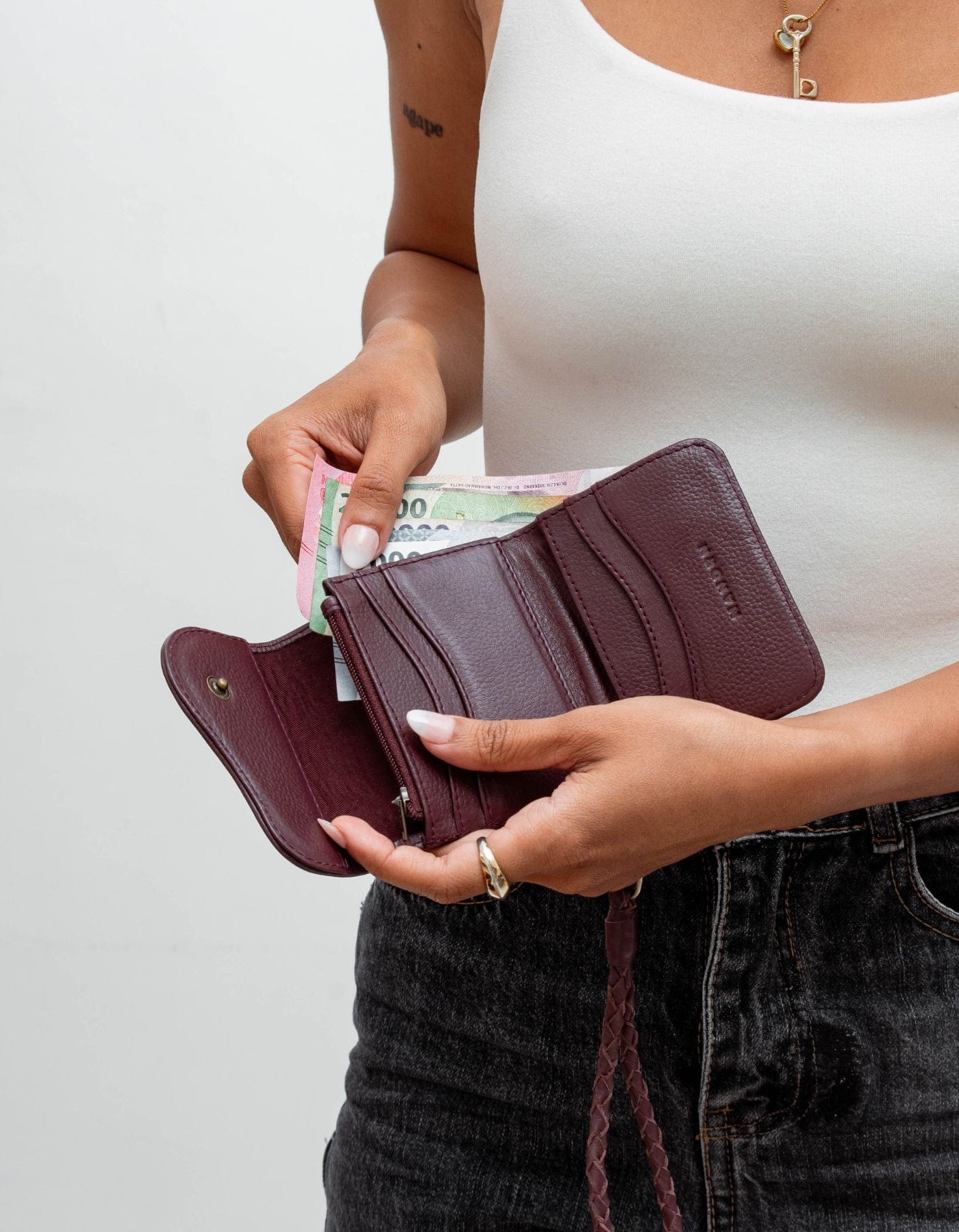 Mandrn Noa Wallet - Burgundy Wallets &amp; Money Clips