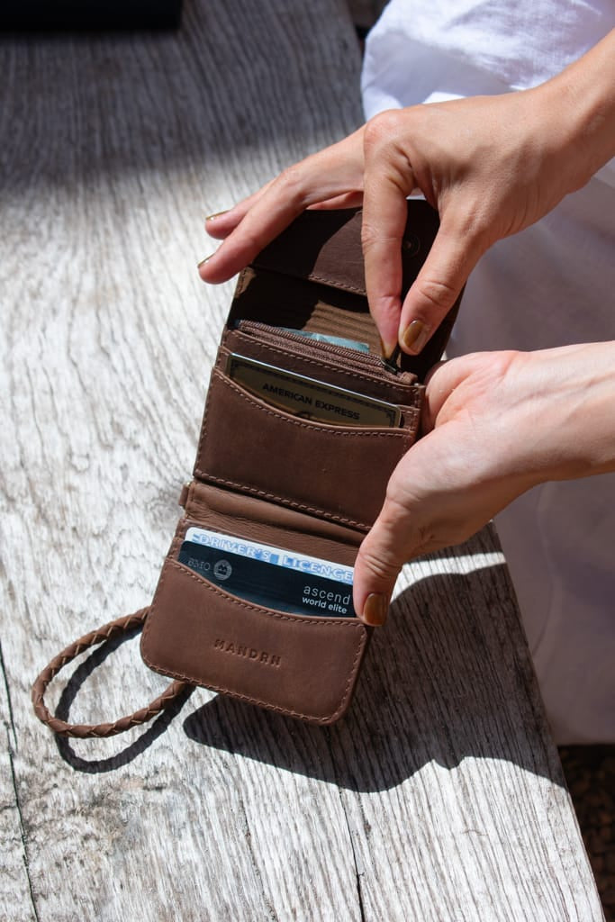 MANDRN Noa Wallet - Saddle Dark Wallets &amp; Money Clips