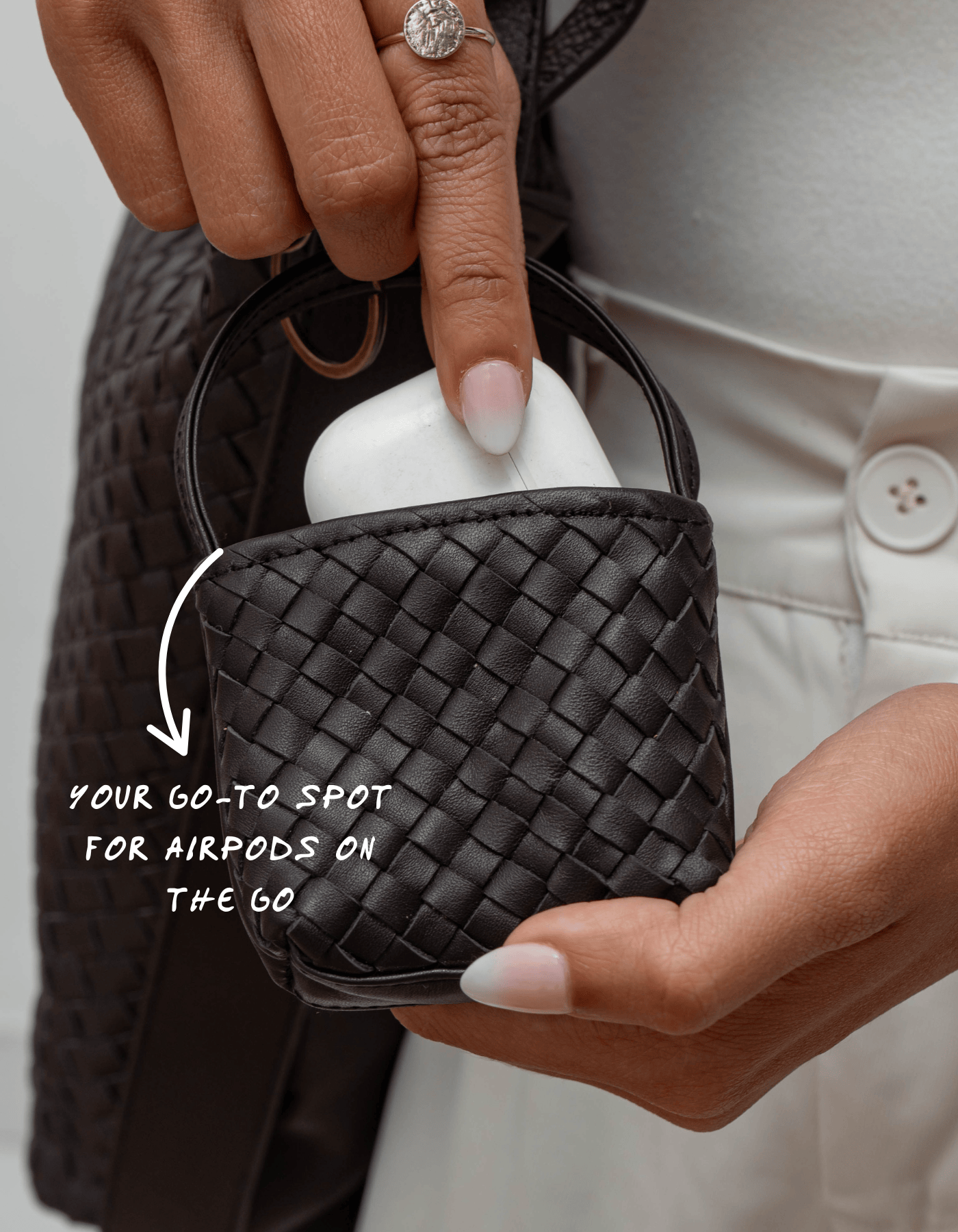 Mandrn [PRE-ORDER]- Mini Evra - Black Keychain