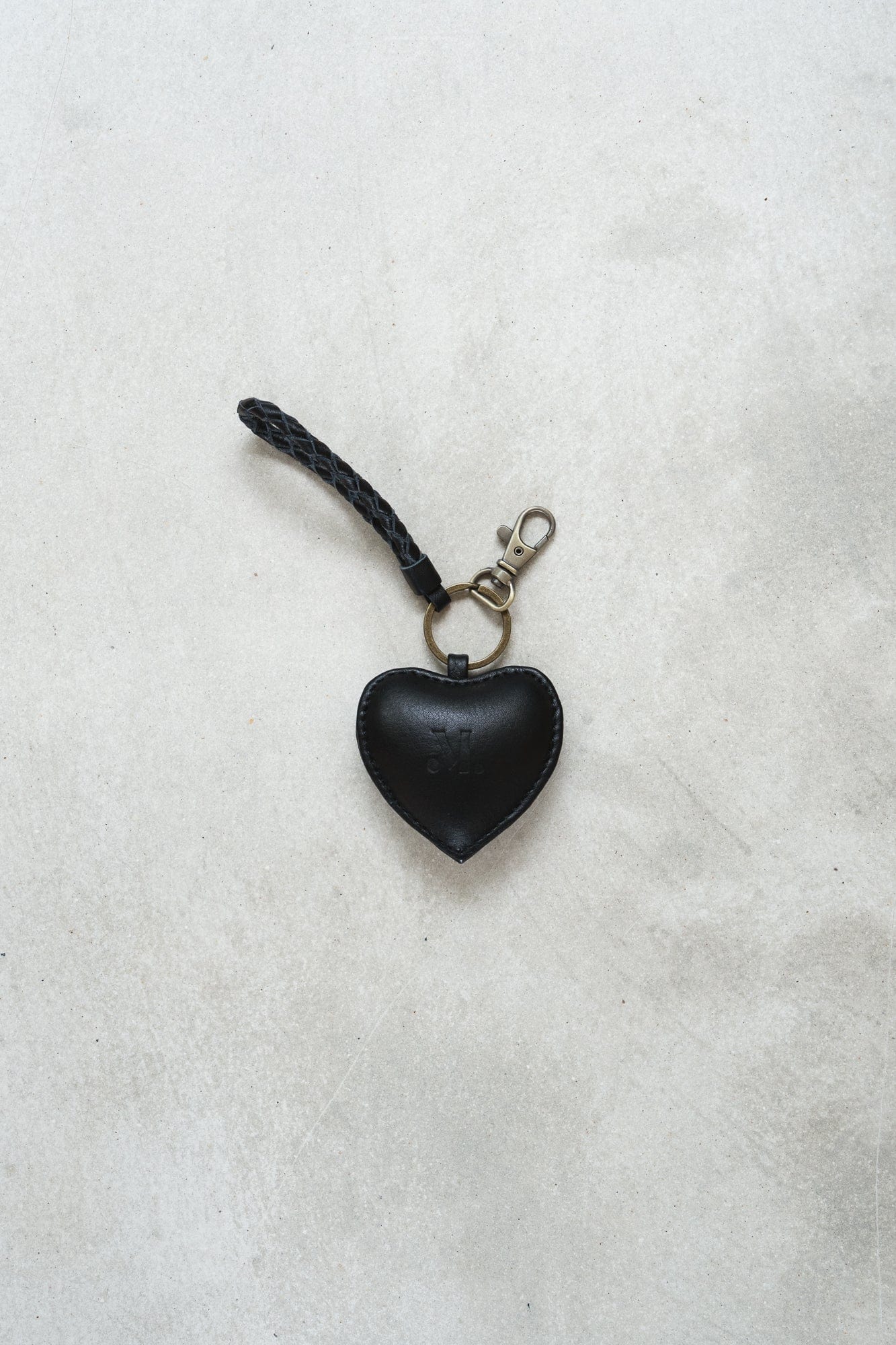 Mandrn Puffy Heart Keychain - Black Keychain