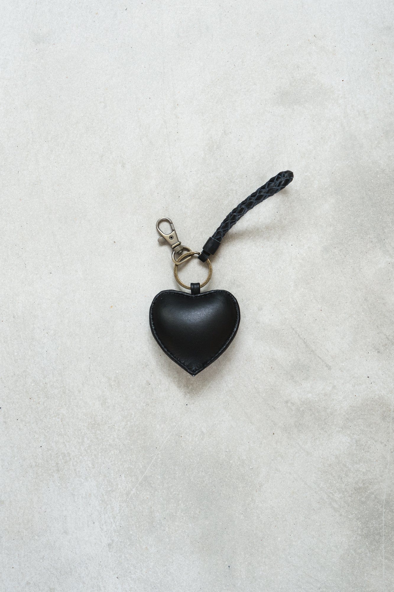 Mandrn Puffy Heart Keychain - Black Keychain