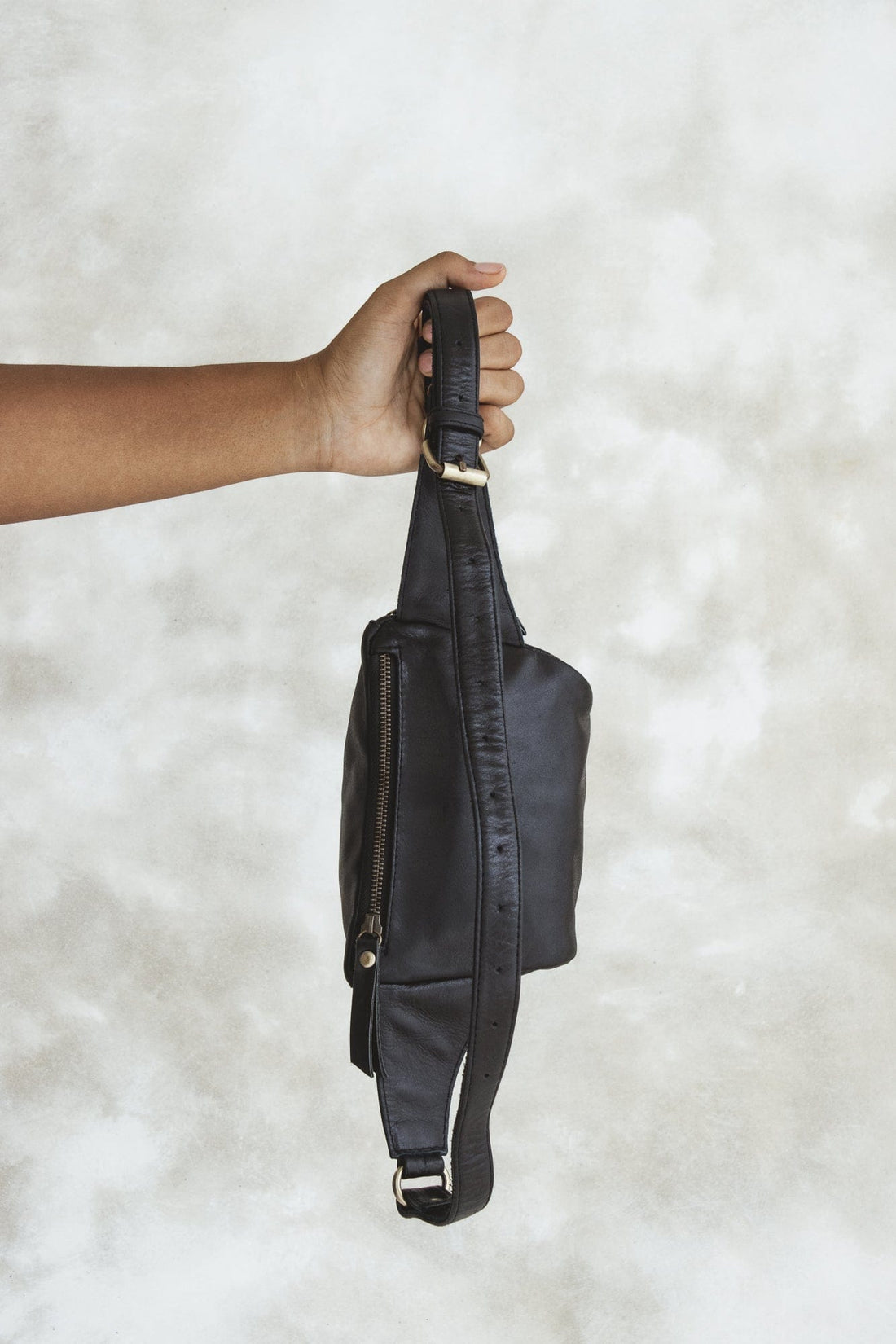 MANDRN  The Remy- Black Leather Fanny Pack