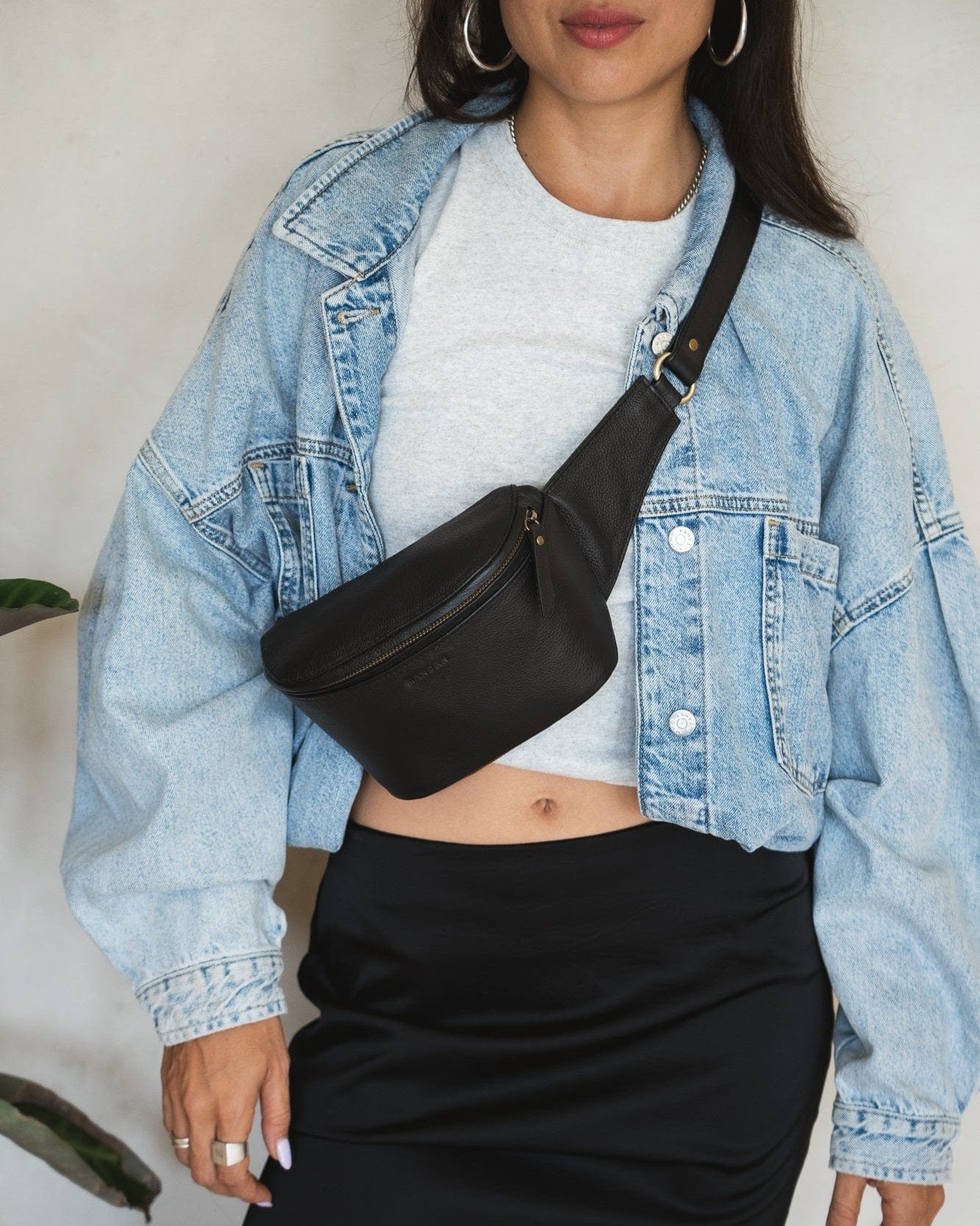 Mandrn Remy - Black Fanny Pack