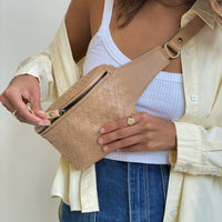 Mandrn Remy Woven - Sand Fanny Pack