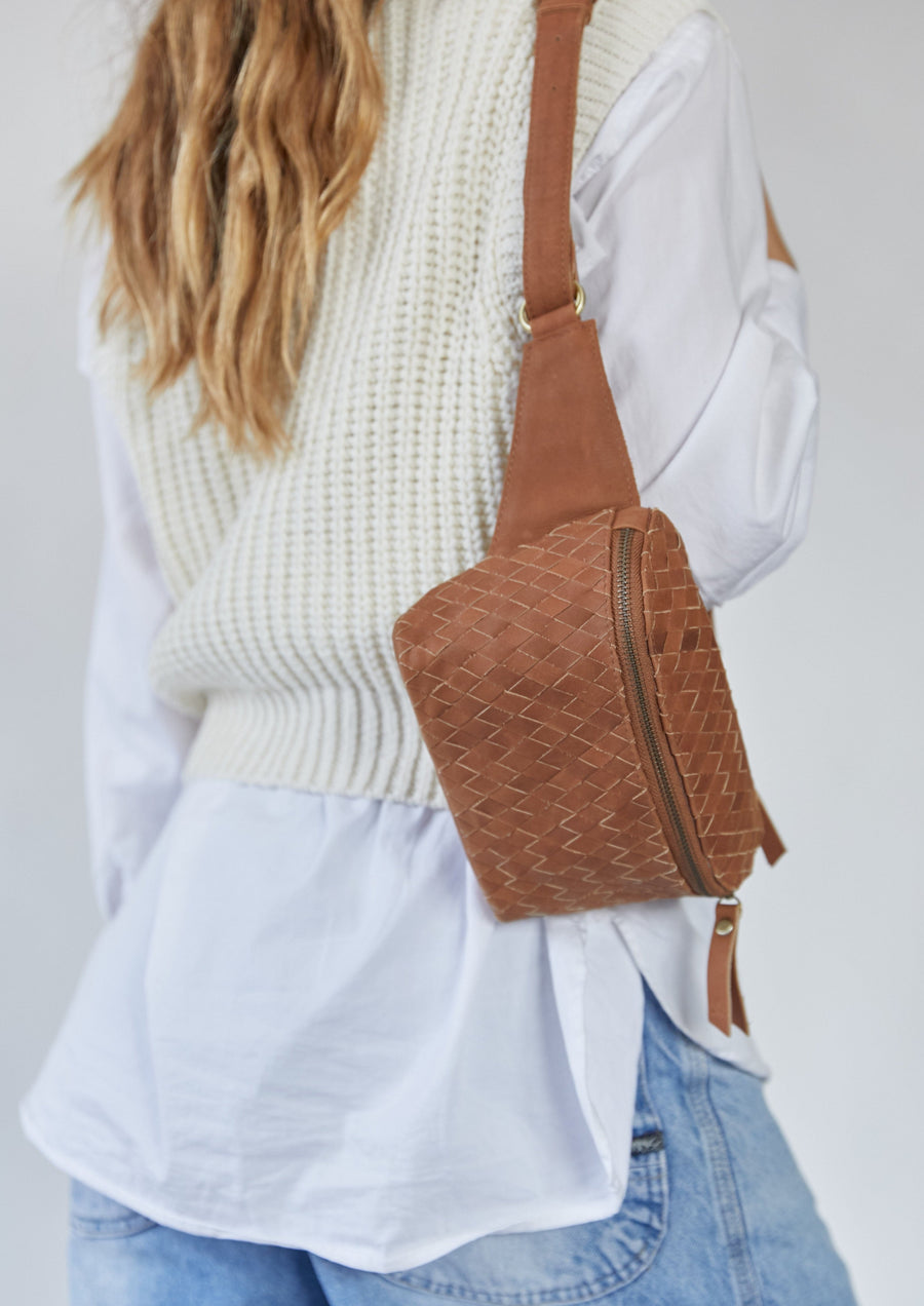 Mandrn Remy Woven - Tan Fanny Pack