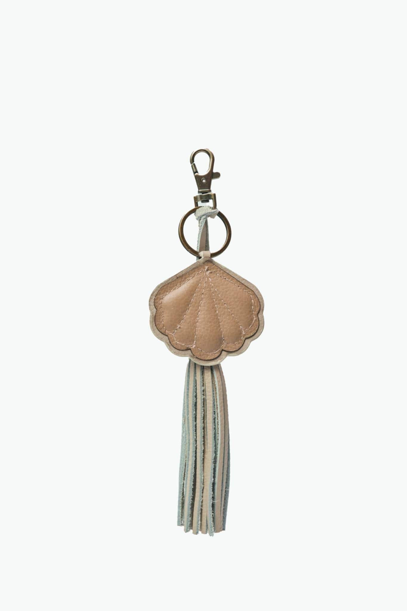 Mandrn Sea Shell & Tassel Keychain