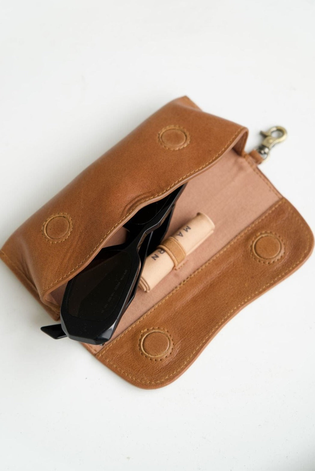 Mandrn Sol Case - Tan Sunglasses Case