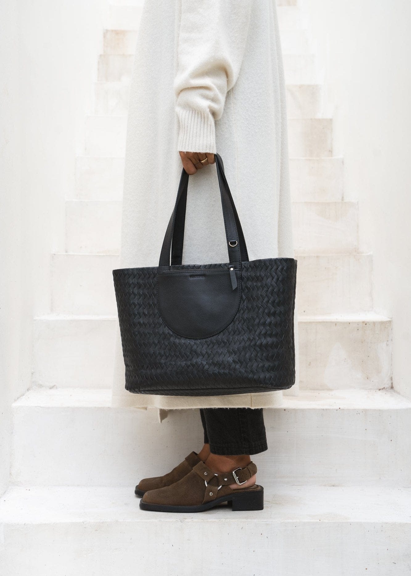 Mandrn Woven Andie Tote - Black tote