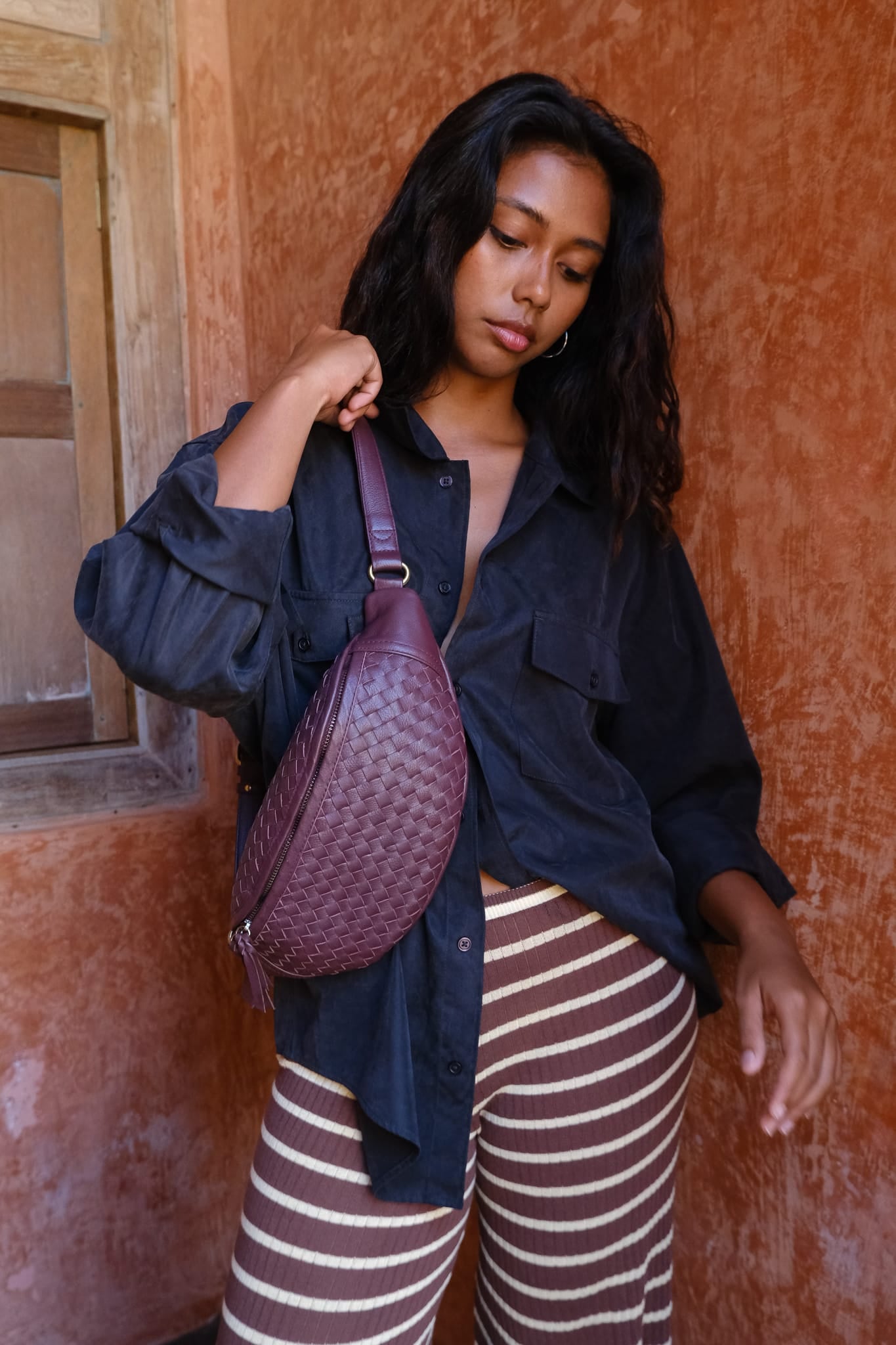 Mandrn Woven Atlas - Burgundy Crossbody Bag