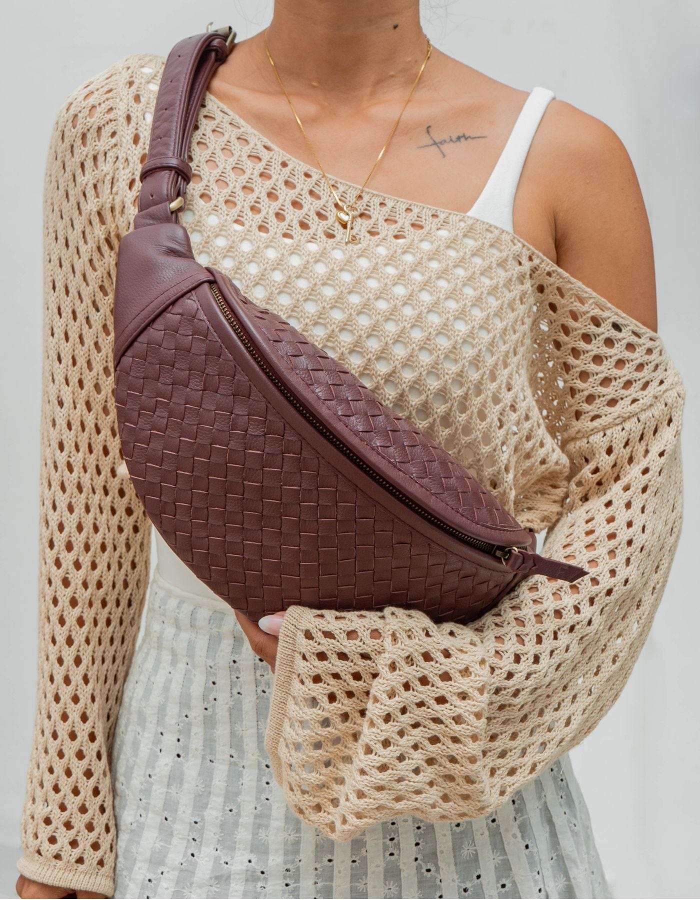 Mandrn Woven Atlas - Burgundy Fanny Pack