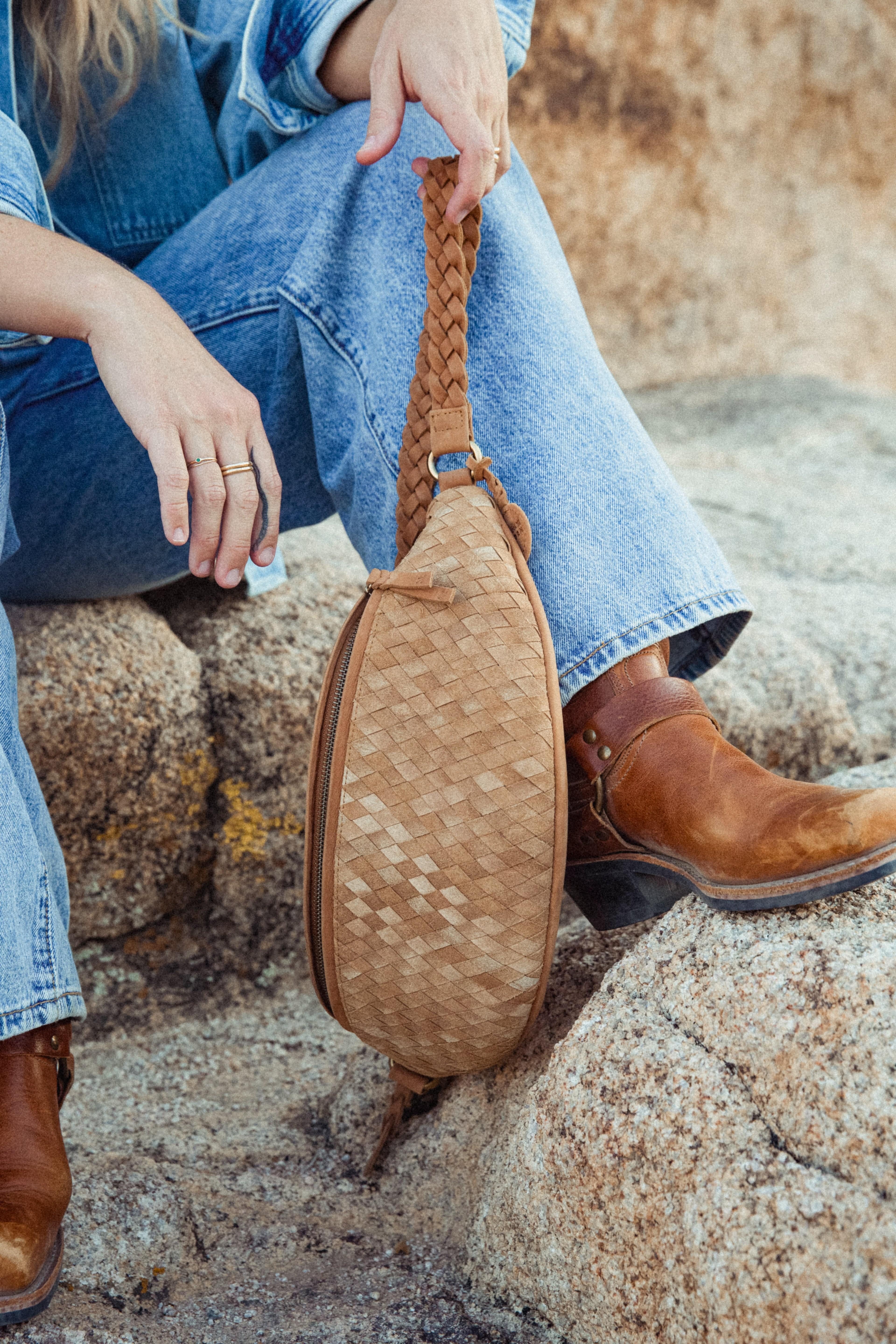 マス338★handmade★バッグ ブランケット 3点おまとめ MANDRN | The Woven Atlas - Aleksandra Zee Leather Fanny Pack