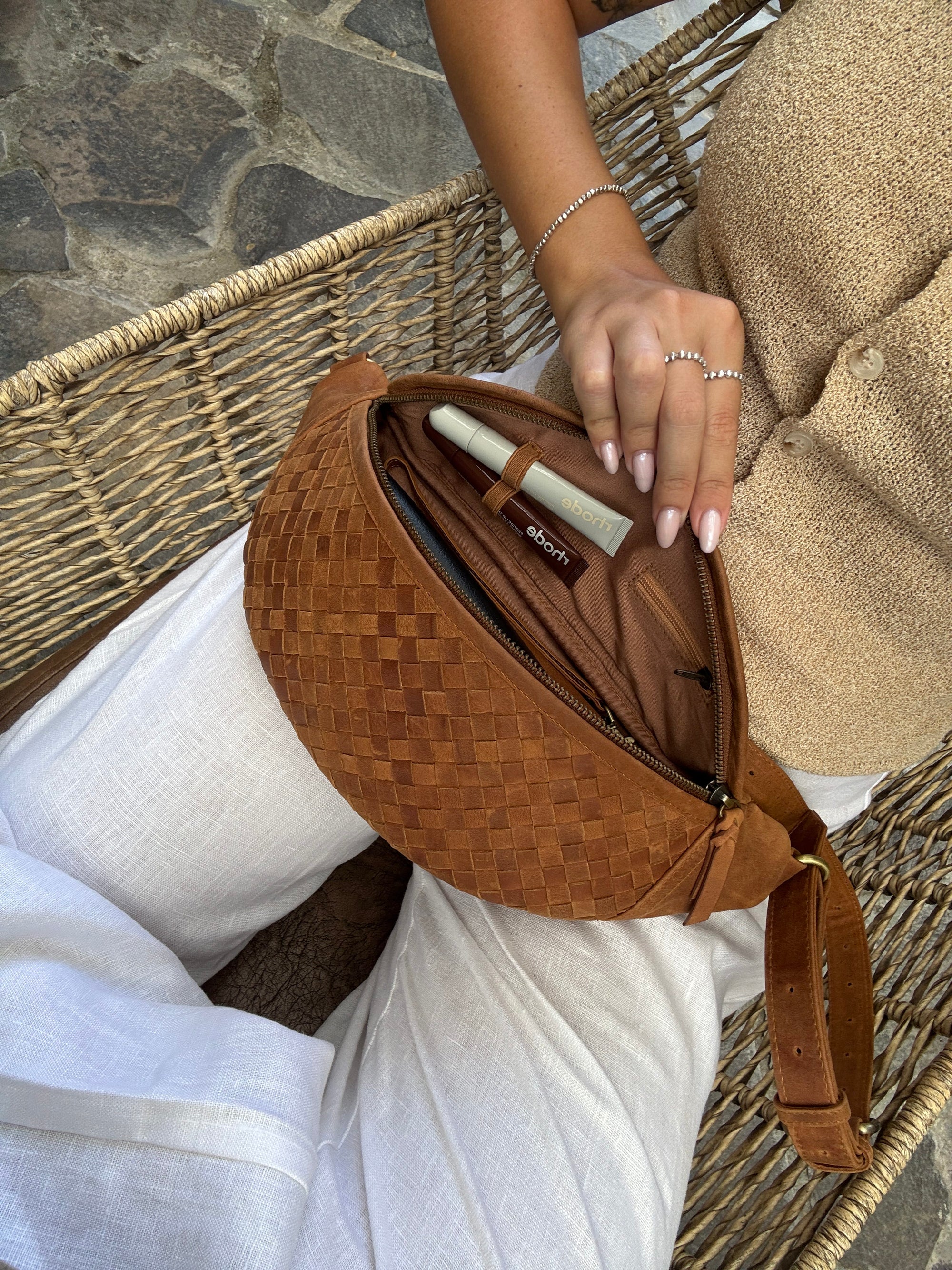 Mandrn Woven Atlas - Saddle (Light) Crossbody Bag
