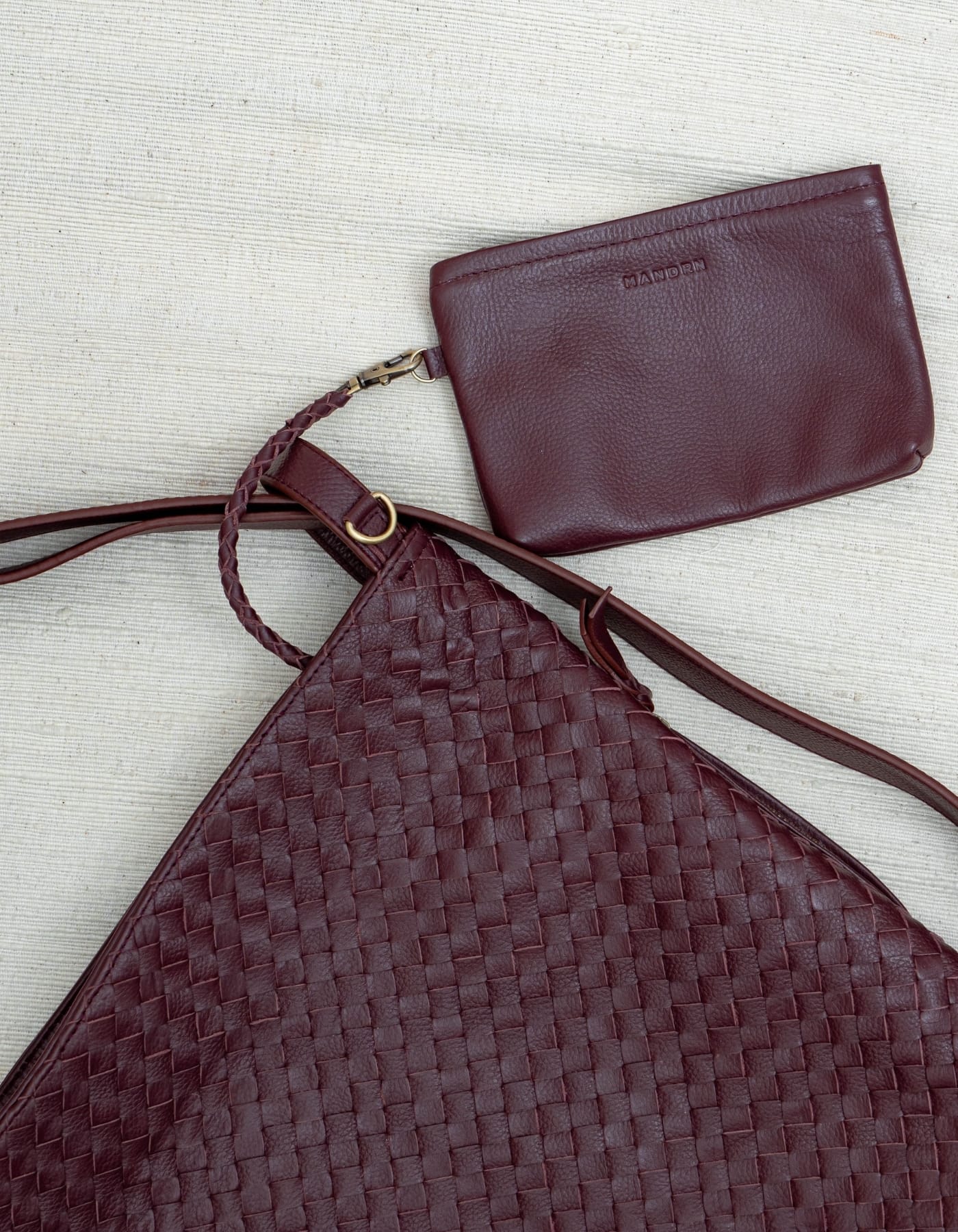 MANDRN Woven Evra Tote - Burgundy tote