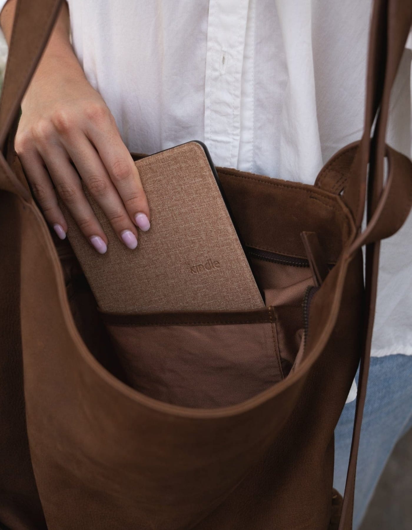 MANDRN Woven Evra Tote - Saddle (Dark) tote