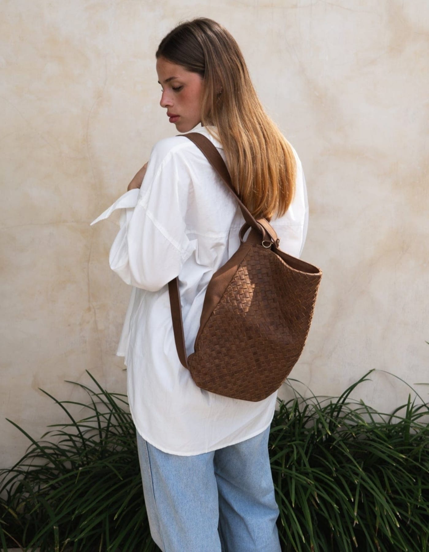 MANDRN Woven Evra Tote - Saddle (Dark) tote